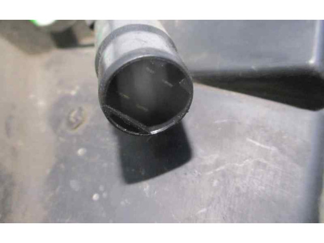 Vstřikovač 0K55215025 KIA Carnival J3