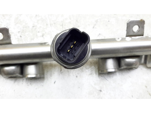 Vstřikovací lišta v7568050 Mini Cooper Hatch Hardtop