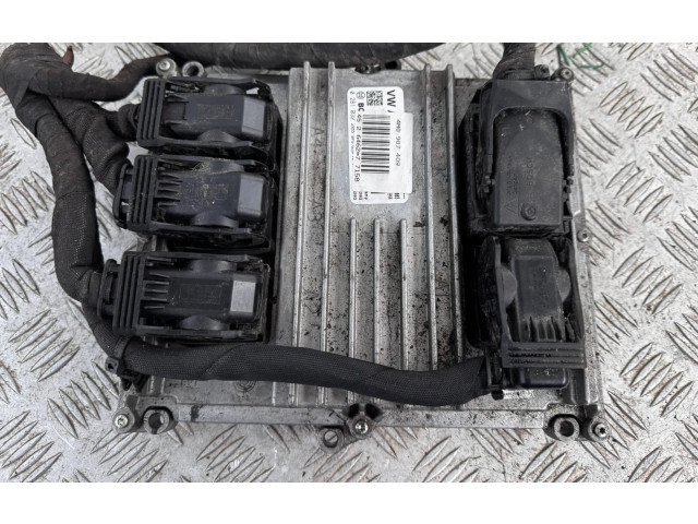 Блок управления двигателя 4M0907409   Audi SQ7