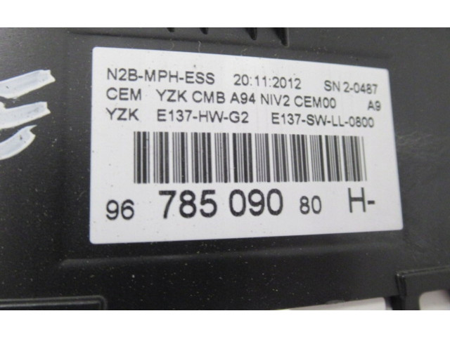 Панель приборов 9678509080   Peugeot 2008 I       