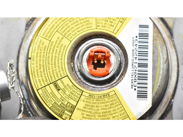 Подушка безопасности водителя Peugeot 107