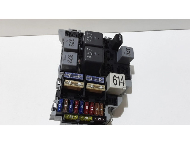   Pojistková skříňka 7L0937503D, 7L0937559   Audi Q7 4L 2008