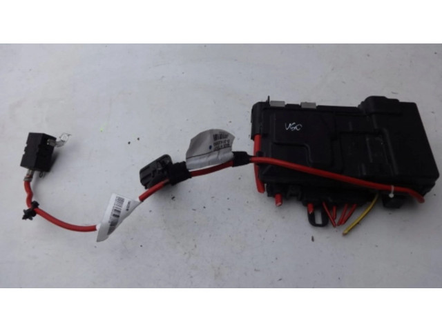 Узел подключения плюсовых проводов