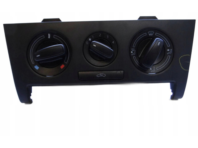 Блок управления климат-контролем 5JA819045E Skoda Rapid (NH)