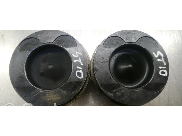 Píst 8370B Mercedes-Benz C AMG W204 3.0