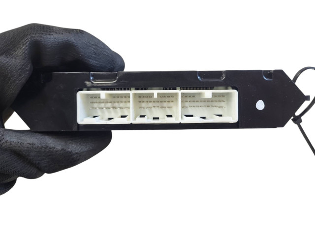 Блок управления климат-контролем 9X2318D493   Jaguar XF X250