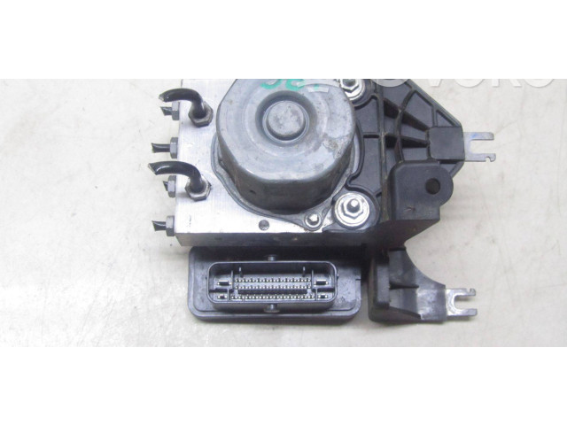 Jednotka ABS A0004313900   Mercedes-Benz GLA W156 2016