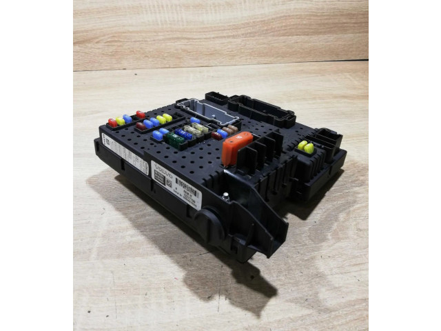 Блок предохранителей 12217799 Volvo XC90