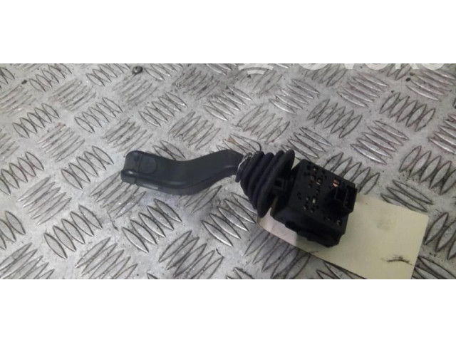 Ручка стеклоочистителей 9185417   Opel Meriva A