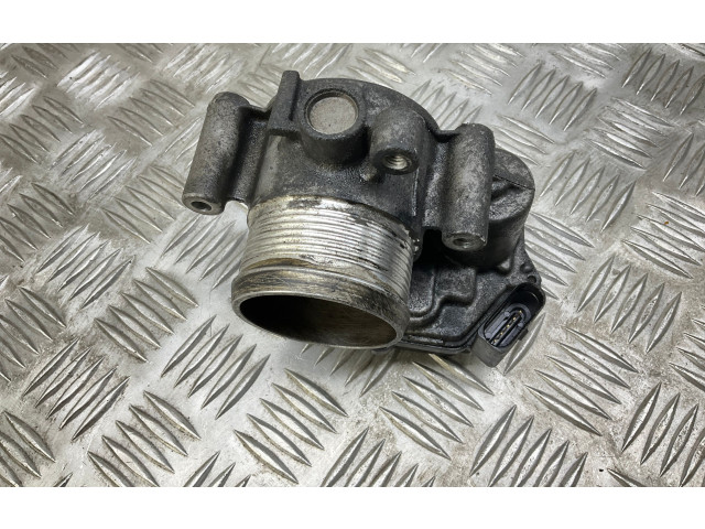 Дроссельная заслонка 03L128063AC   Audi Q3 8U