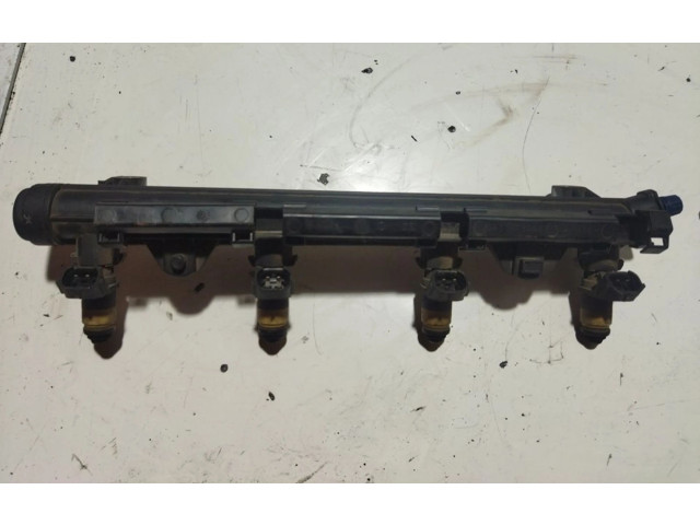 Топливная рампа 036971824A   Seat Ibiza III (6L)  