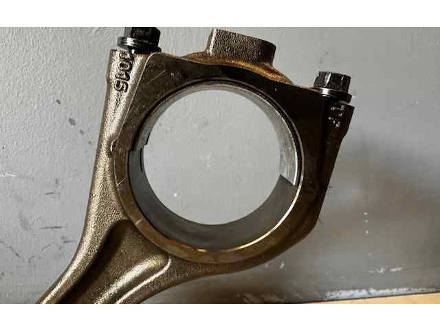 Поршень с шатуном Jaguar XF X260