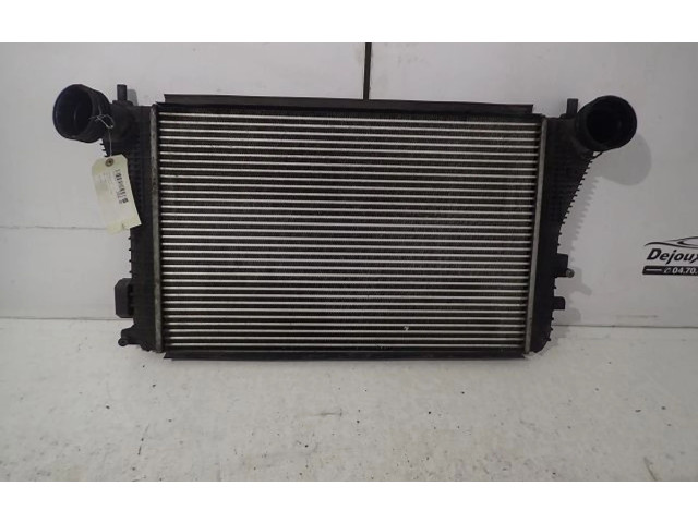 Интеркулер 1K0145803CD Skoda Octavia Mk2 (1Z)