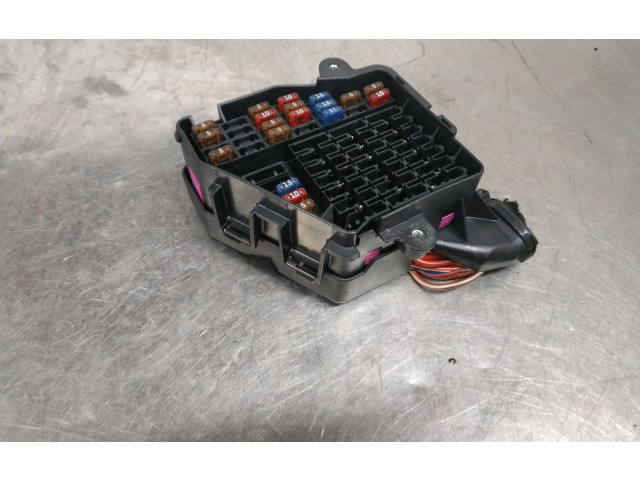   Pojistková skříňka 8D2941824   Audi A8 S8 D3 4E 2003