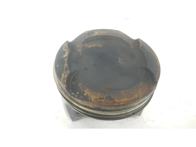 Píst 11258637807, 1212CD BMW 7 G11 G12 pro benzínový motor