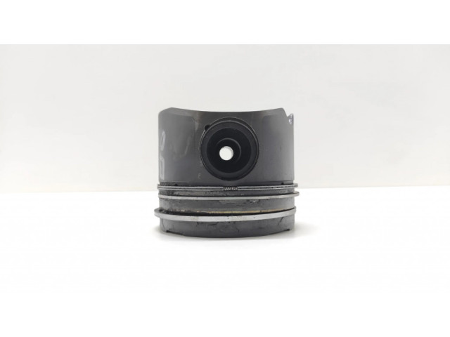 Píst BMW 7 E65 E66 pro naftový motor 4.5 M67n