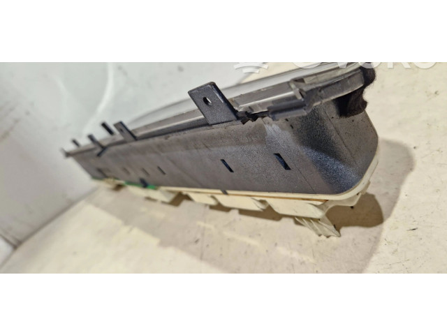 Přístrojová deska Audi A6 S6 C4 4A 1996 88311219