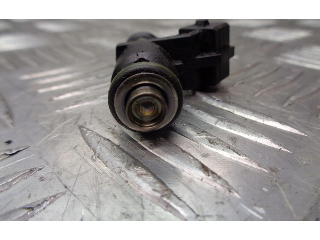 Vstřikovač 8200885287 Renault Clio III