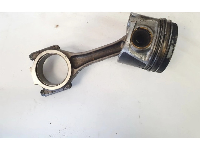 Поршень с шатуном 038j Volkswagen PASSAT B6