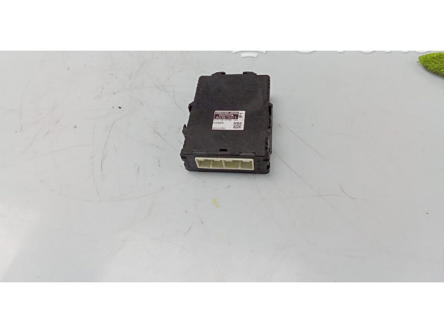 Блок управления коробкой передач 8953576011   Lexus CT 200H