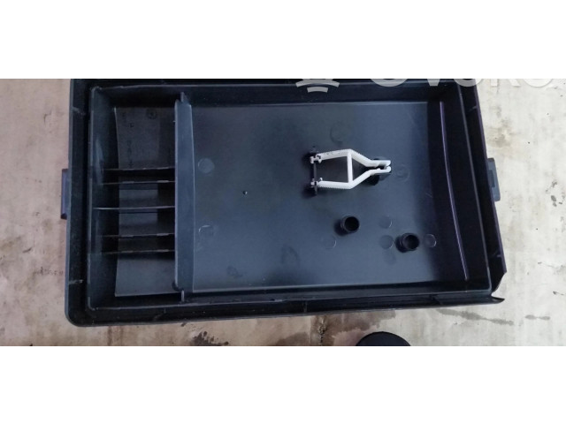 Блок предохранителей 5Q0937125B Skoda Octavia Mk3 (5E)