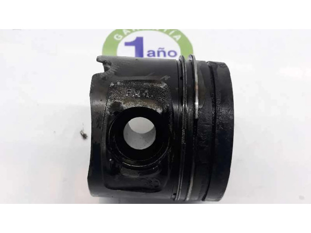 Píst 11257803033 BMW 5 E39 2.0