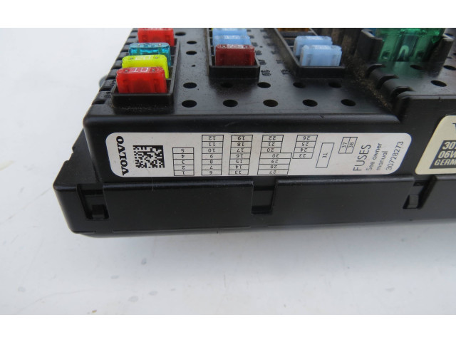 Блок предохранителей 30786646, 06W502 Volvo XC90