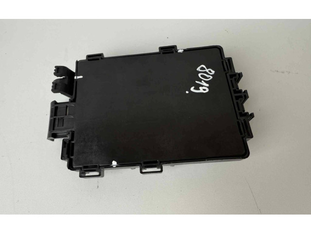 Pojistková skříňka 109440900E, P109440900E Tela Model S 2017