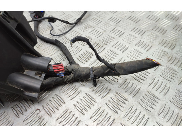 Блок предохранителей    Renault Express    