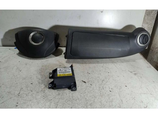 Подушка безопасности пассажира    Dacia Sandero