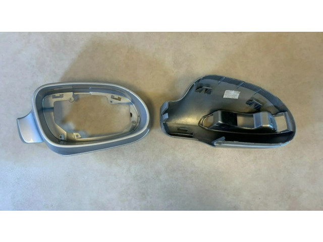 Пластиковая отделка зеркала