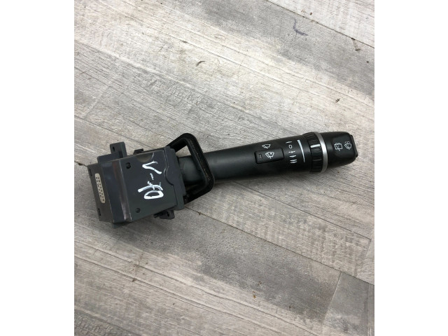 Ручка стеклоочистителей 30739218, 06W28D Volvo V70