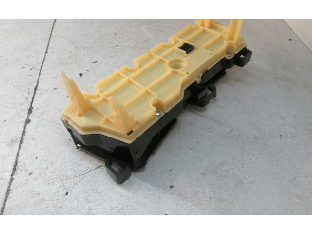 Блок управления коробкой передач 75D726   Toyota Prius (XW30)