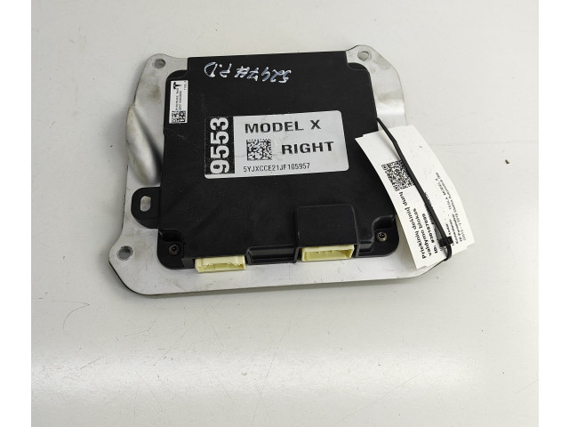 Vstřikovací lišta 105018300E   Tesla Model X    L1S 