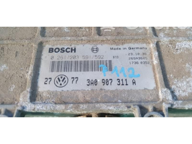Блок управления двигателем Блок управления 0261203591, 3A0907311A Volkswagen Golf III