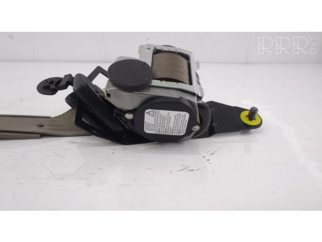 Задний ремень безопасности