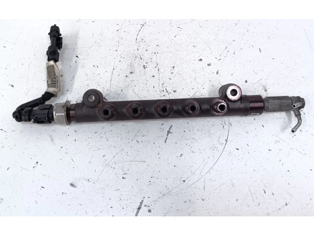 Vstřikovací lišta 55490702 Opel Zafira C B16DTH