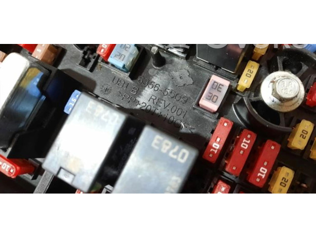 Блок предохранителей  68236670AE   Jeep Cherokee    