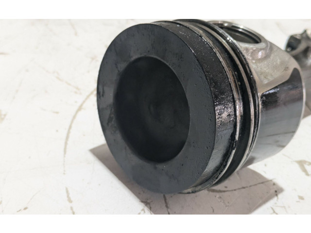 Píst Volkswagen Caddy