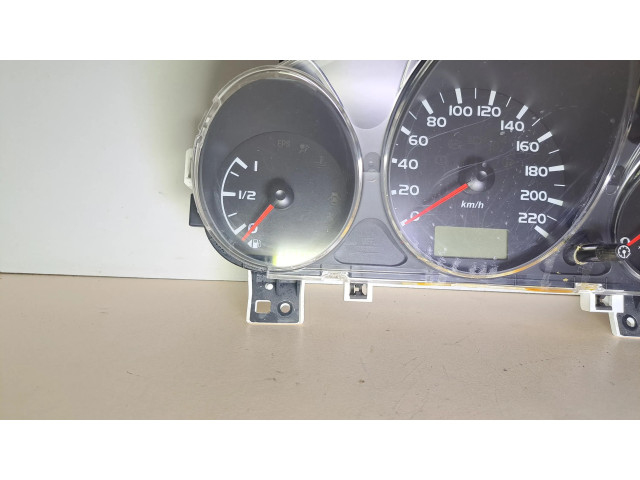 Панель приборов MM0038007, MM0038001 Mitsubishi Colt