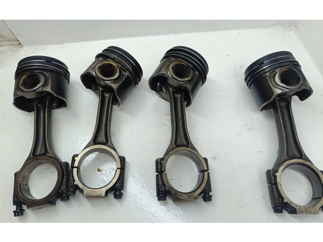 Поршень с шатуном 81l97a8 Volkswagen PASSAT B6