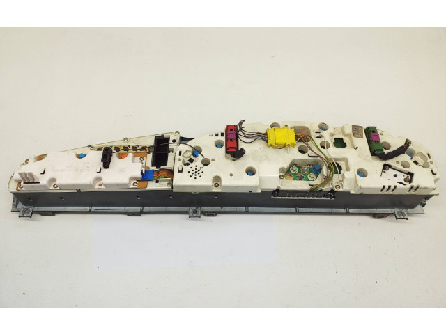 Панель приборов 88311219   Audi A6 S6 C4 4A       