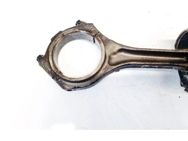 Поршень с шатуном Skoda Superb B5 (3U)