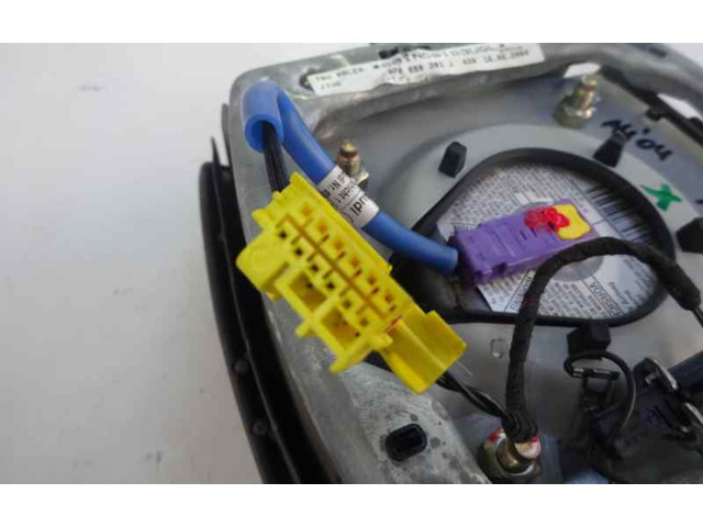 Подушка безопасности водителя 8P0880201J Audi A4 Allroad