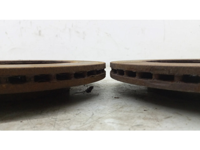 Передний тормозной диск       Volkswagen Jetta USA 1.4   