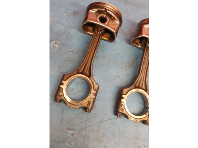 Píst Volkswagen Polo IV 9N3 BMD