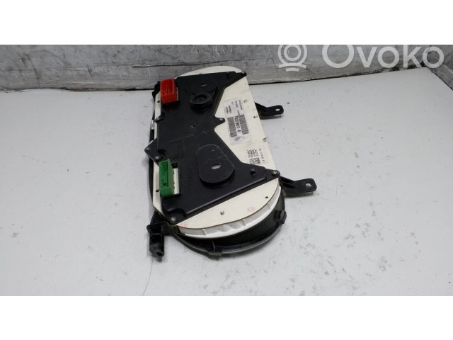 Přístrojová deska Nissan Interstar 2004 216709164, P8200199512B