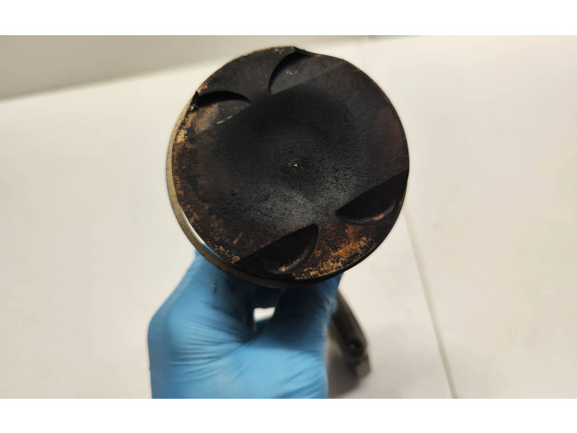 Píst A17700q06, A17700 Mercedes-Benz C AMG W205