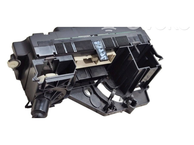 Блок управления климат-контролем 1K0820047DP   Volkswagen Jetta V