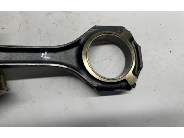 Píst A1570300517, A2780300320 Mercedes-Benz CLS C218 X218 M 157.981